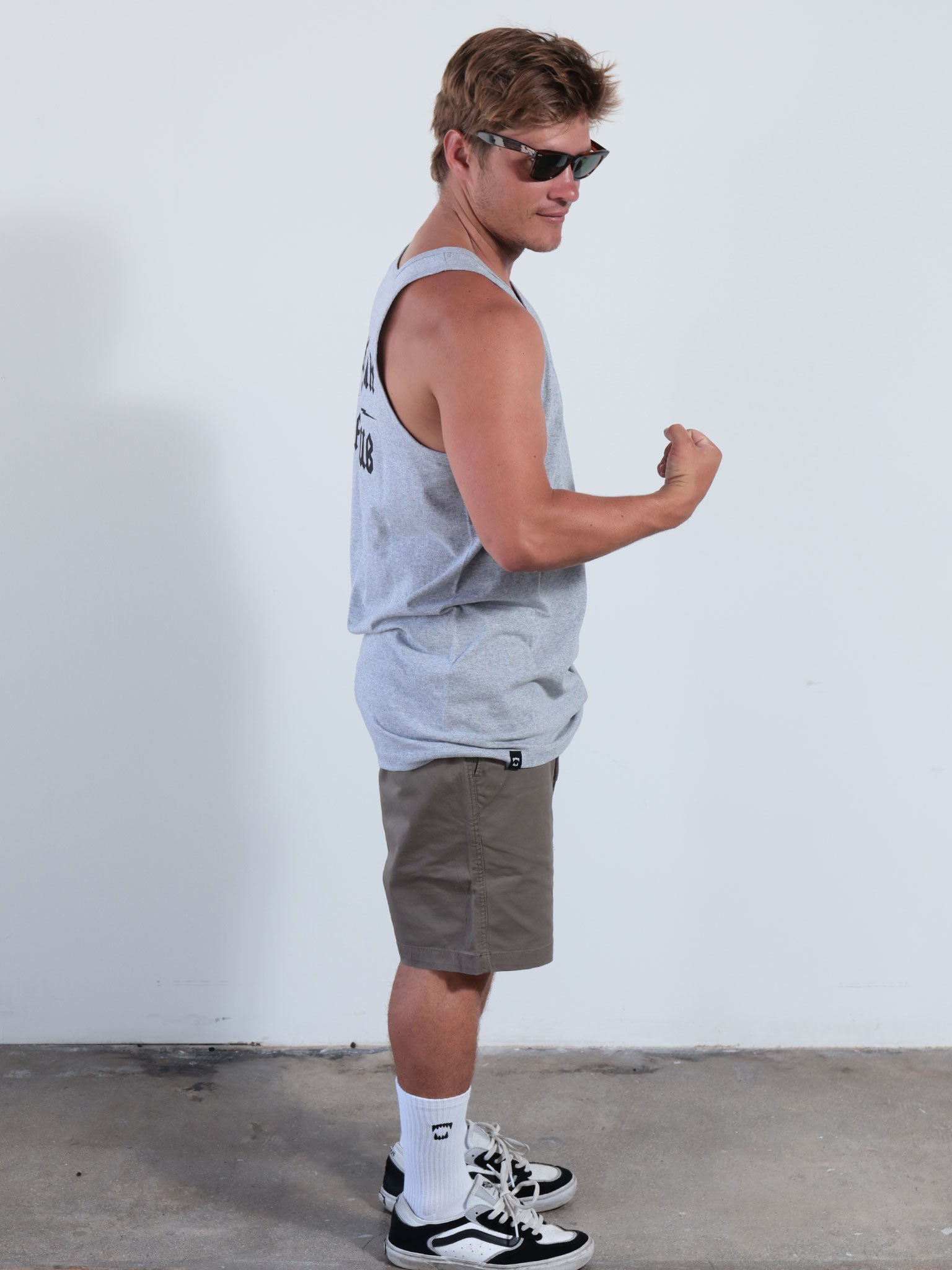 MUSCLE BEACH TANK